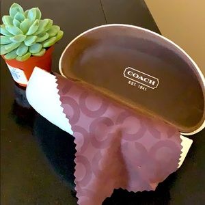 Coach glasses holder